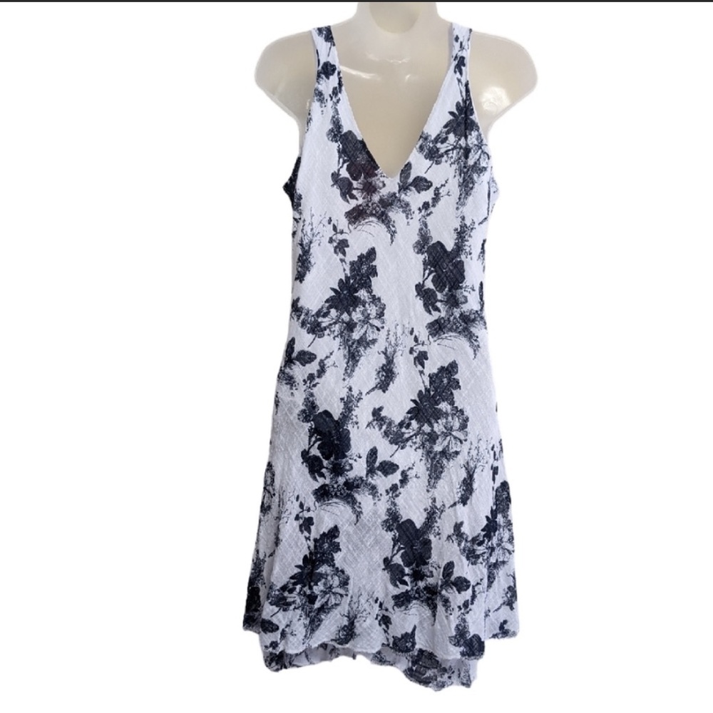 Ornella Paris Keep Kool White Blue Floral Dress